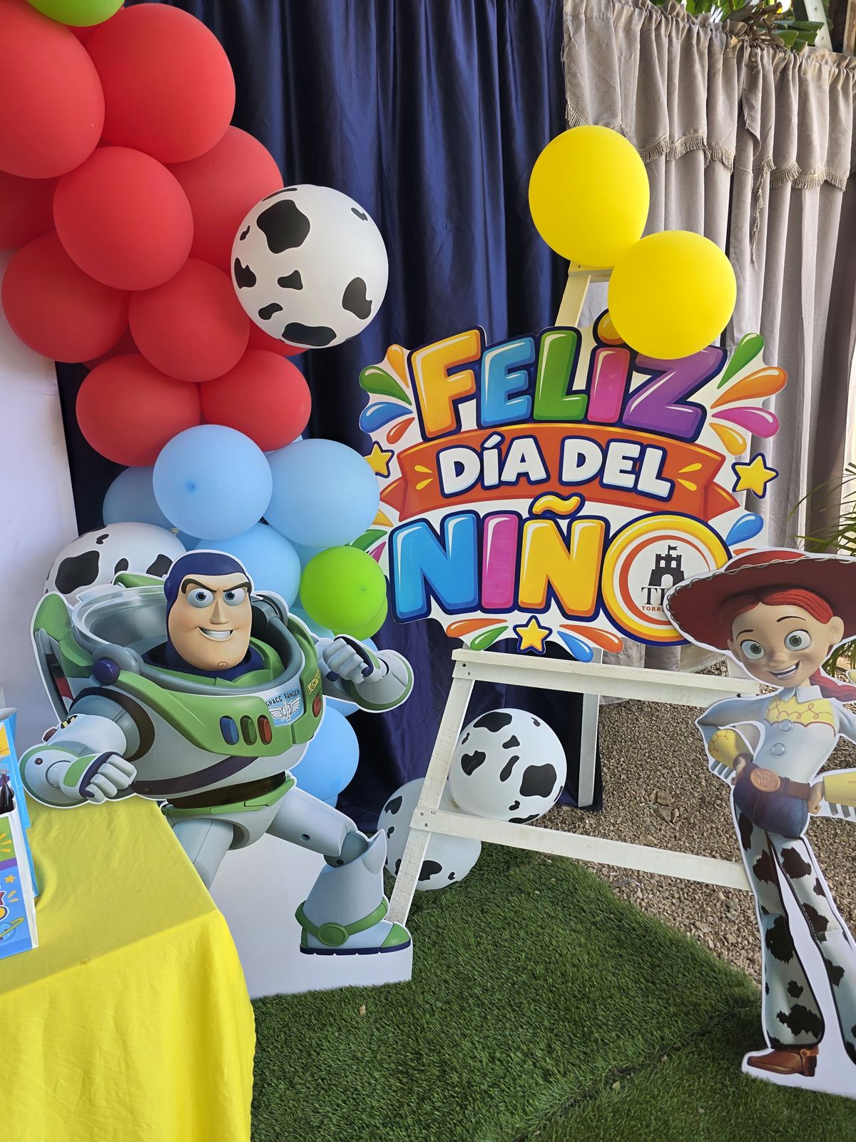 Decoración colorida del Día del Niño y la Niña